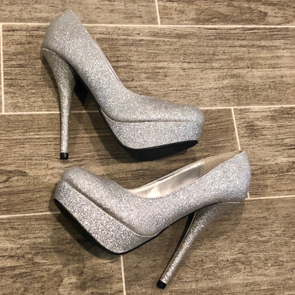 Heels sz 5.5